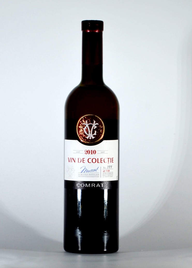 Вино "Мускат" 2010 коллекционное, Комрат. 0,75 л.