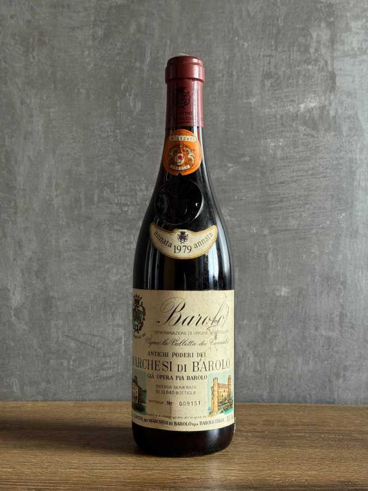 Вино Barolo Marchesi di Barolo 1979 года.