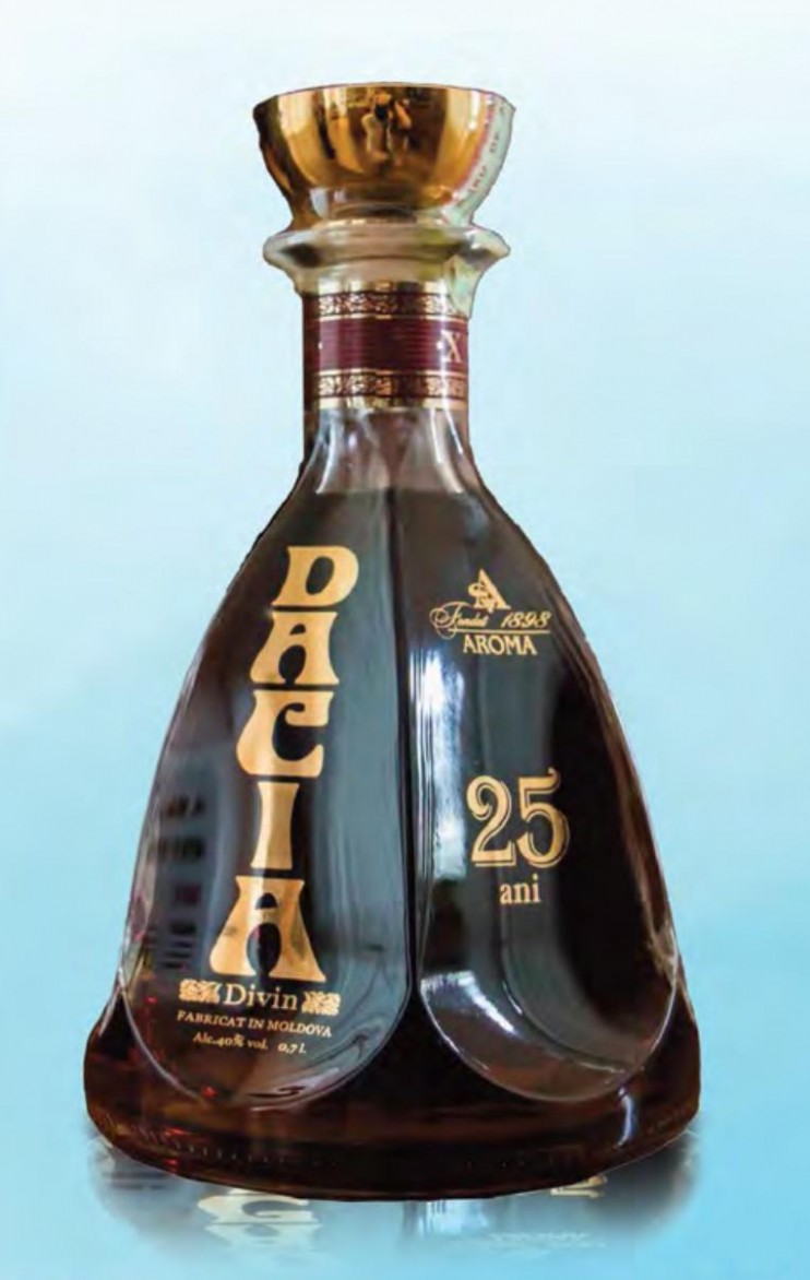 Коньяк "Дачия" 25 лет Арома. Laetitia 0,7 л.