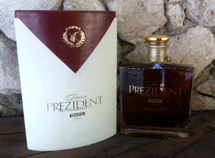 Коньяк "Президент" 50 лет, Барза Албэ. 0,7 л.