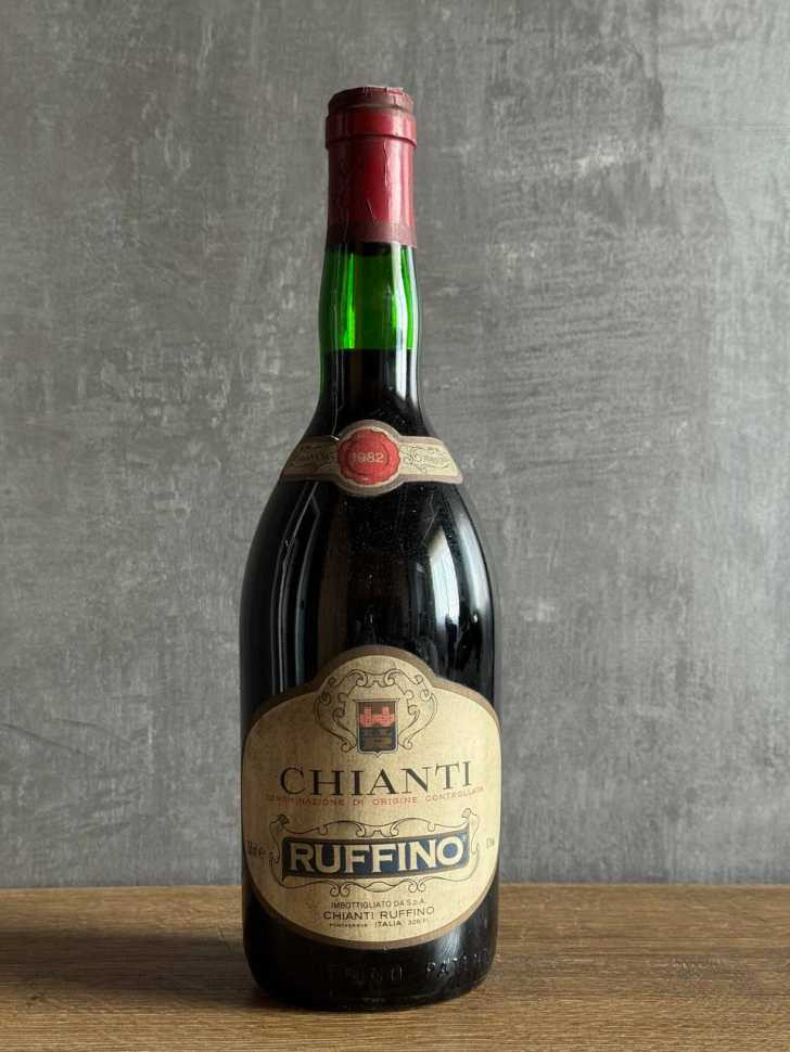 Вино Chianti Ruffino 1982 года.