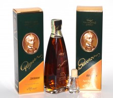 Коньяк КВИНТ "Суворов" 40 лет. 0,7 л.