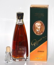 Коньяк КВИНТ "Суворов" 40 лет. 0,7 л.