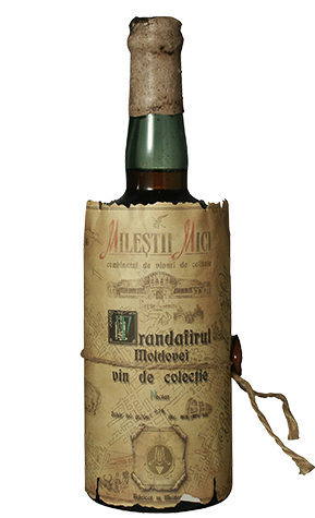 Вино «Трандафирул Молдовей» Милештий Мичь, 1986 года урожая.