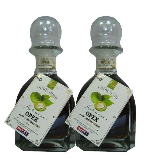 Настойка "Орех на коньяке" Букет Молдавии. 0,5 л.