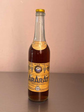 Армянский " Арарат 3 года" 80-е года. 0,5 л. Экспортный. СССР.