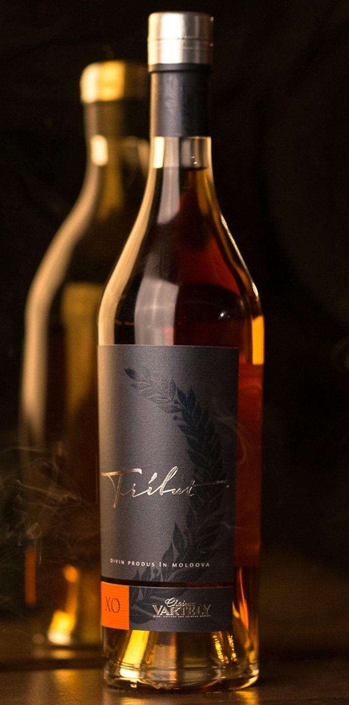 Коньяк "Tribut" XO 9 лет, Chateau Vartely. 0,7 л.