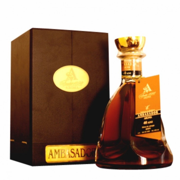 Коньяк "Амбасадор" 40 лет Арома. Laetitia 0,7 л.