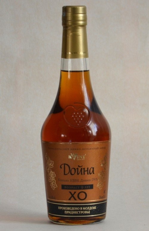 Коньяк КВИНТ "Дойна" 9 лет. Конус 0,5 л.