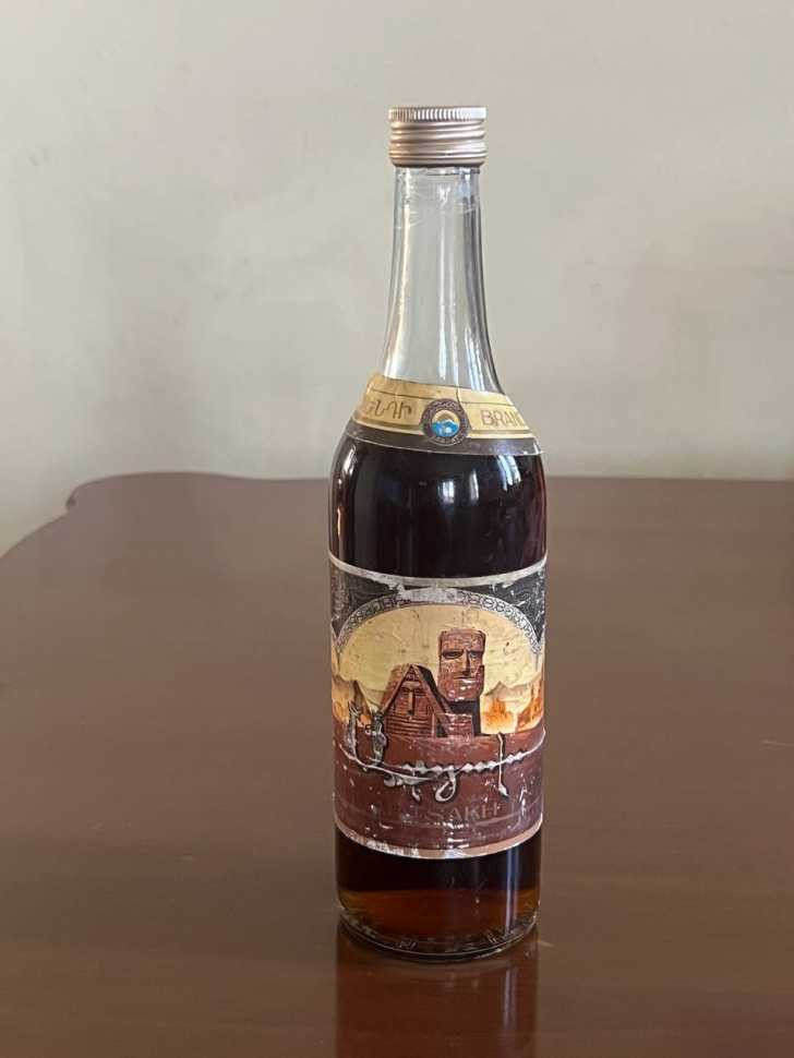 Армянский "Арцах 8-9 лет". 90-е. 0,5 л. Редкий.